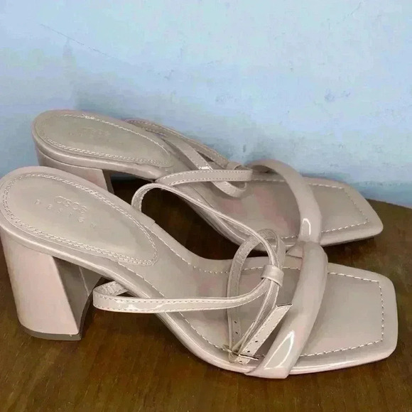 ASOS DESIGN Hilton Barely There Block Heeled Sandal Beige Heel 3" Strappy Size 9 - Picture 5 of 12